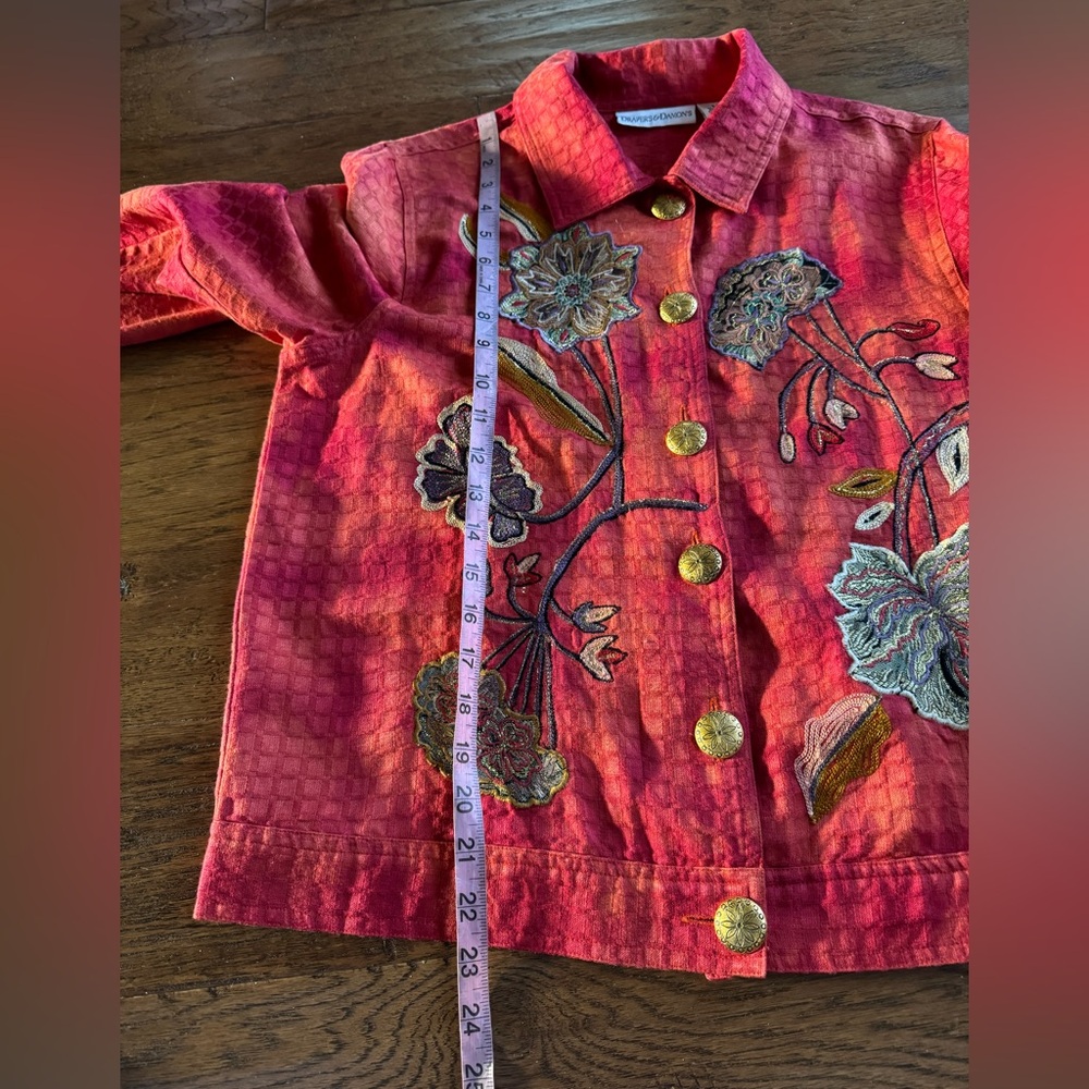Draper’s and Demon’s Embroidered Floral Jacket - Picture 10 of 10